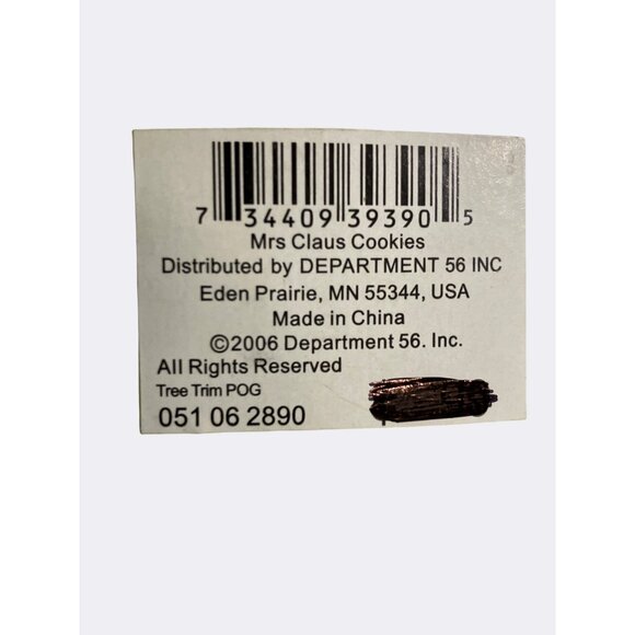 Department 56 "Mrs Clauses' Cookies" Christmas Ornament - Picture 9 of 9